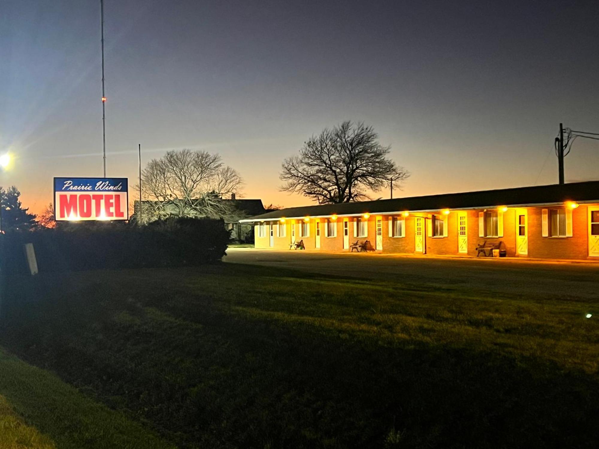 Oyo Hotel Prairie Winds Carthage Keokuk Hwy 136 Екстер'єр фото