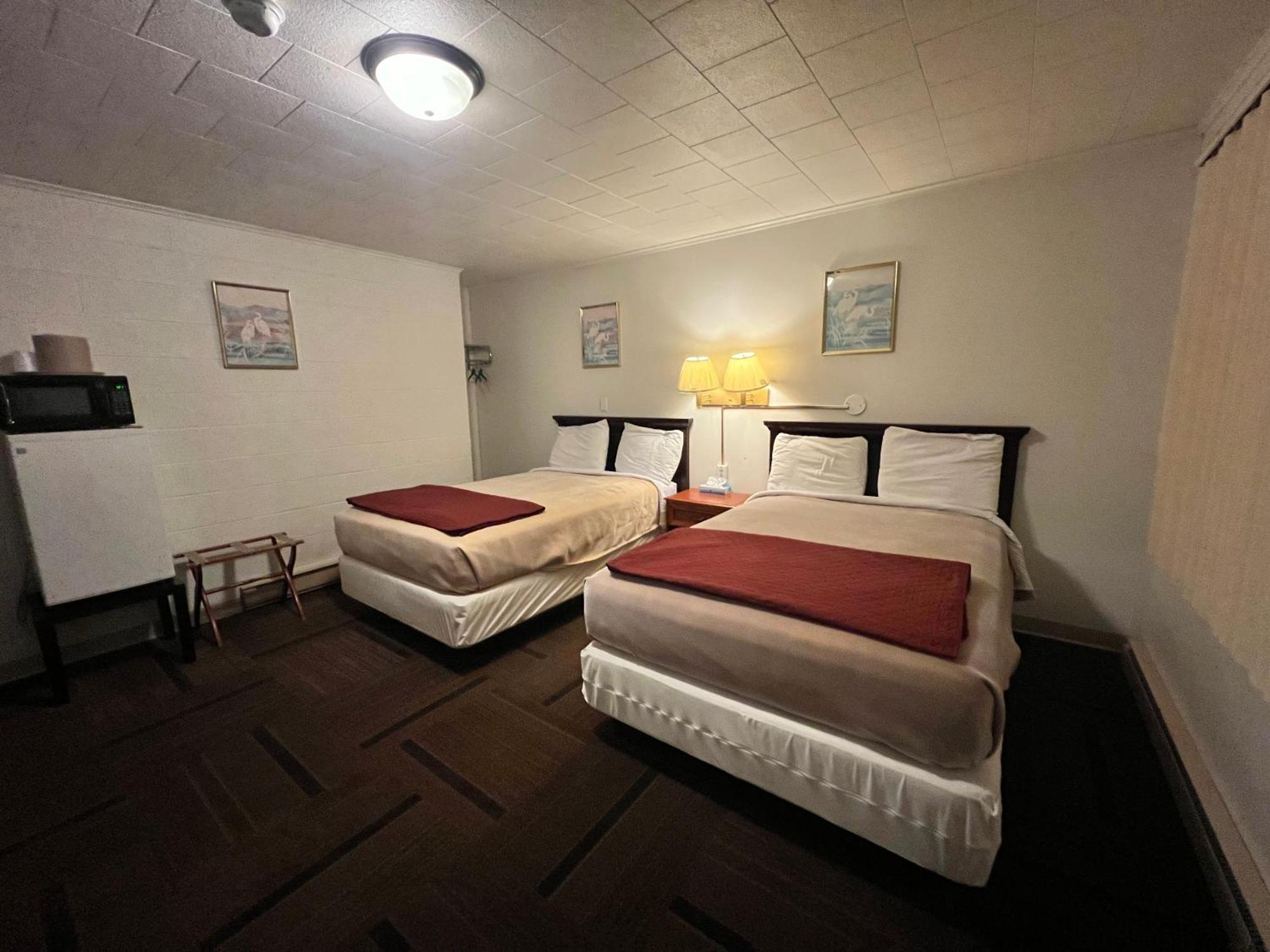 Oyo Hotel Prairie Winds Carthage Keokuk Hwy 136 Екстер'єр фото